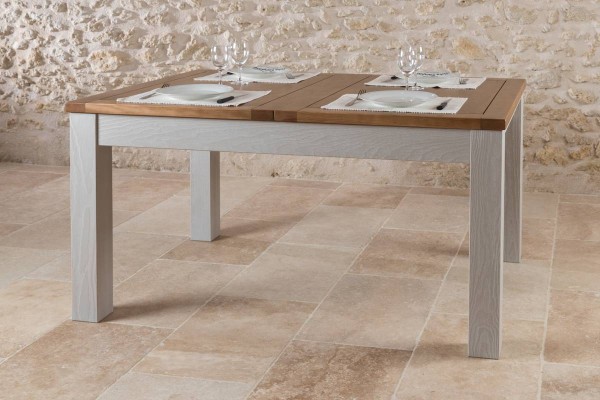 TABLE RECTANGULAIRE EN 150 VOLDA