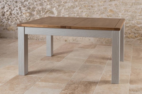 TABLE RECTANGULAIRE EN 150 VOLDA